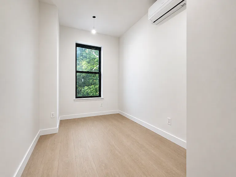 677 Sterling Pl #1R — Photo 5