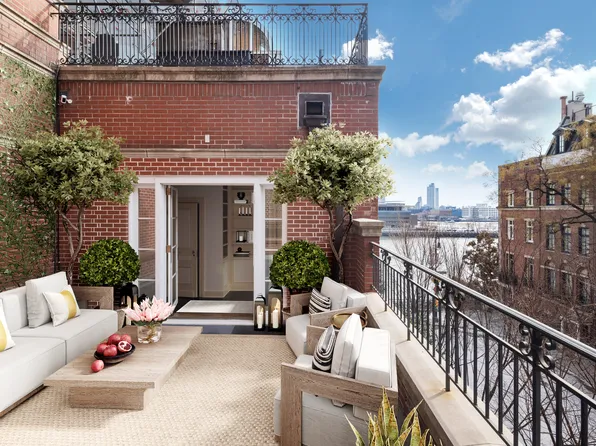 7 Sutton Square image 10 of 18