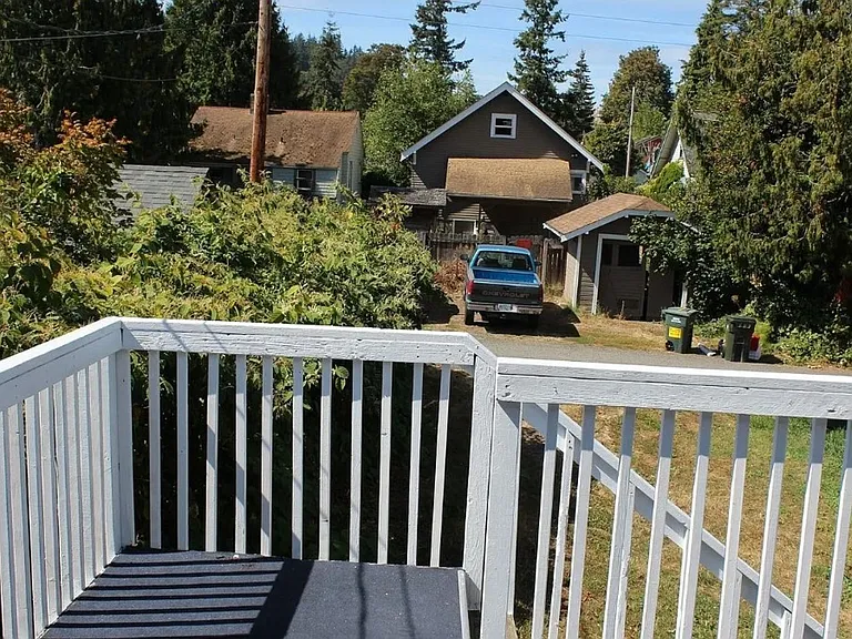 1109 Humboldt St — Photo 8