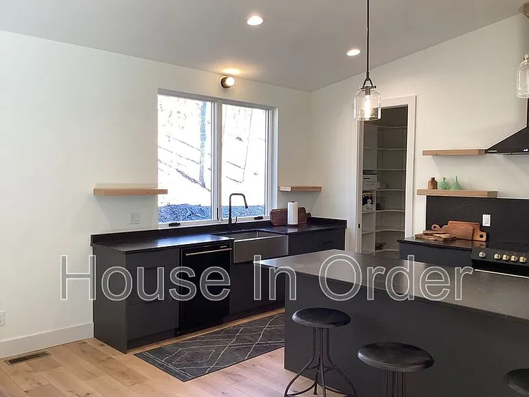 170 Mountain Laurel Ln — Photo 11