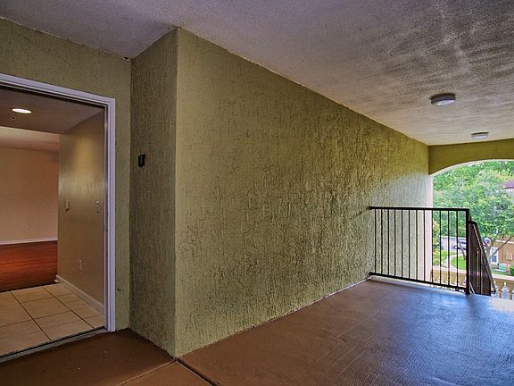 4th image of 712 Crest Pines Dr APT 333