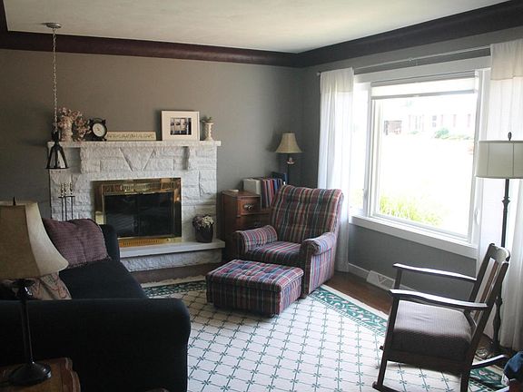 5th image of 407 E William St
