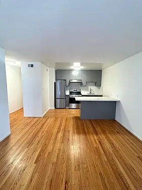 2164 Taylor St — Photo 7