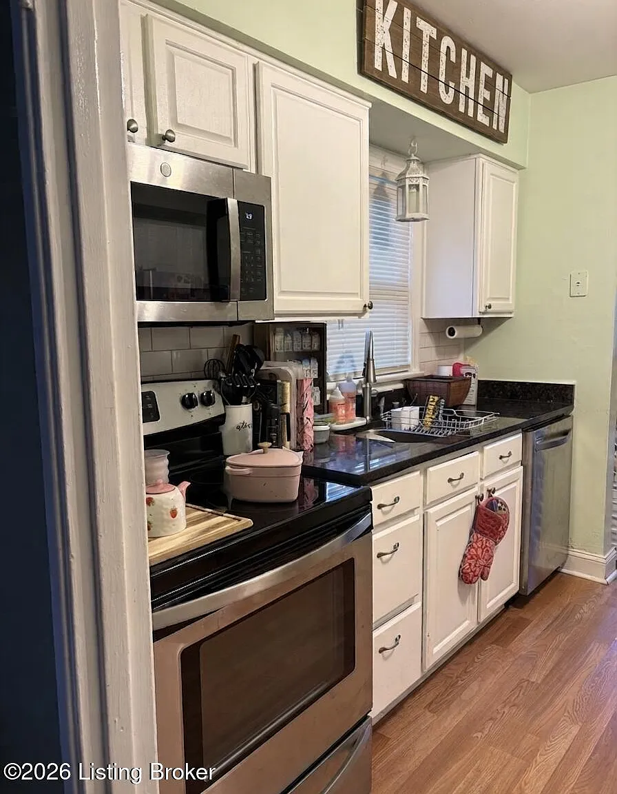 3 bed, 1.0 bath, 1000 sqft, $1,595 — Photo 4