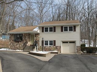 76 Hiawatha Blvd, Oakland, NJ 07436