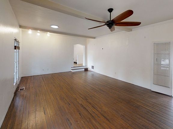 4th image of 4905 College Ave