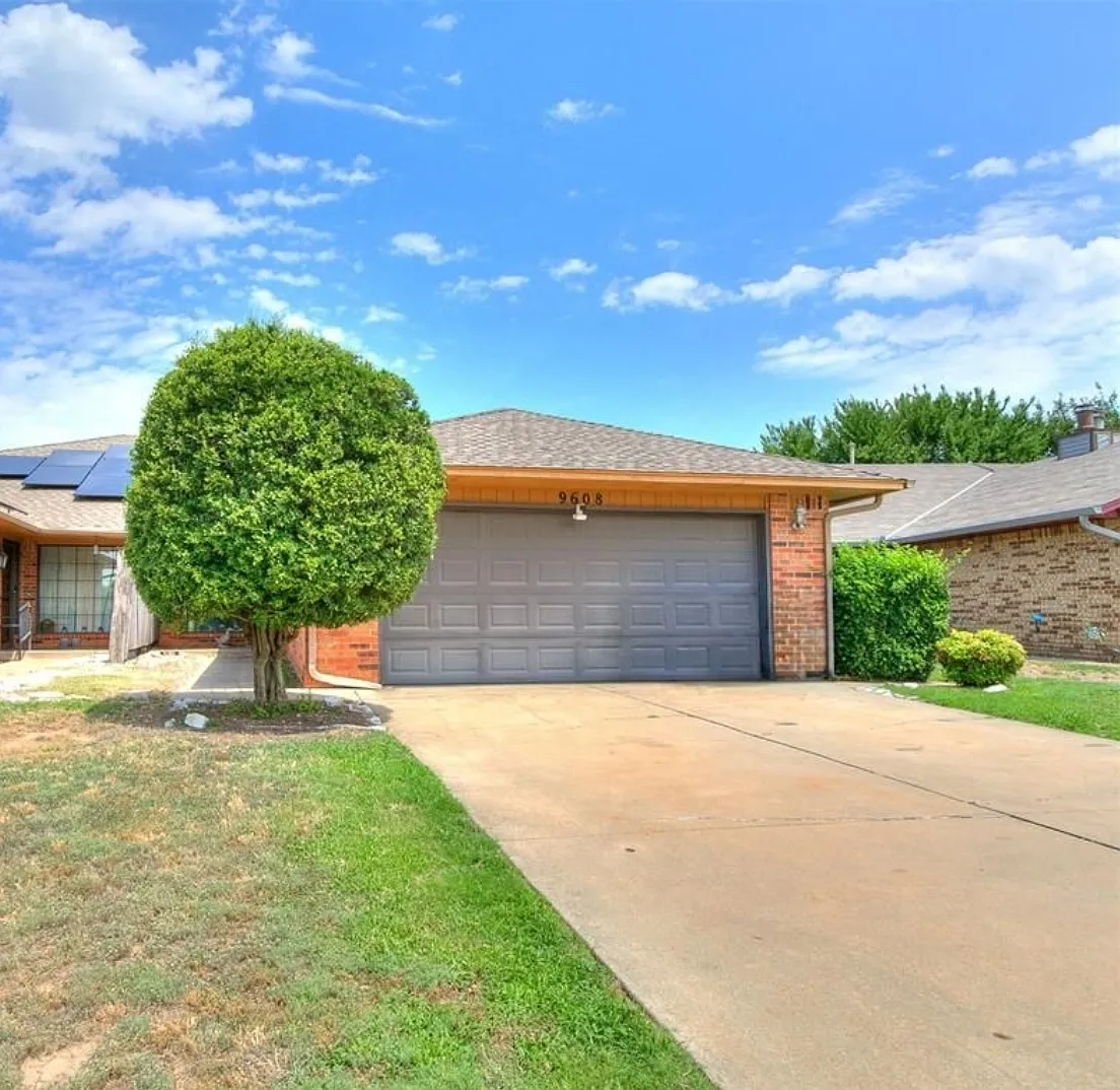 3 bed, 1482 sqft, $1,550 — Photo 1