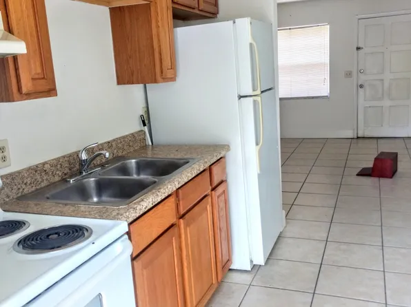 10605 Walker Rd, Thonotosassa, FL 33592