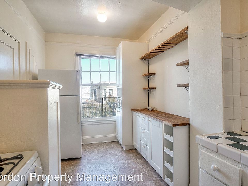 1st image of 455 Cole St APT 05