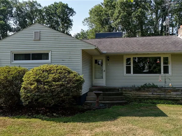 4674 Westwood Dr, Apple Creek, OH 44606