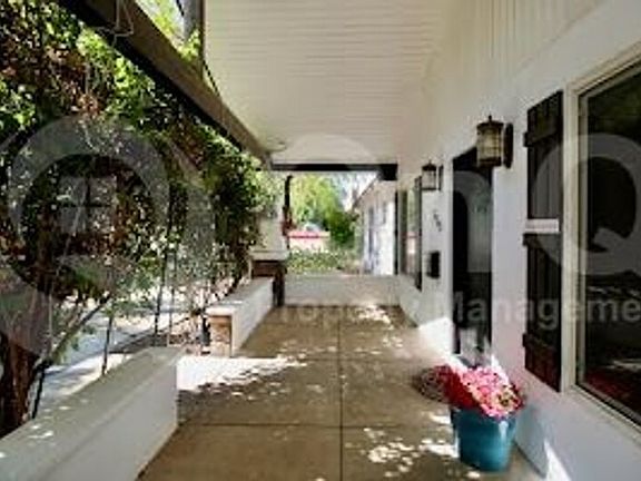 5th image of 530 E Rose Ln