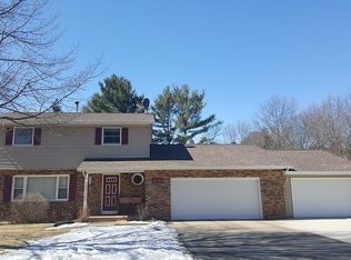 2520 Country Ct, Wisconsin Rapids, WI 54494