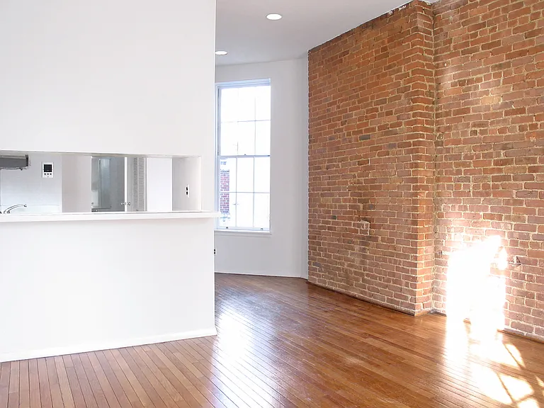 322 E 81st St #6RE — Photo 1