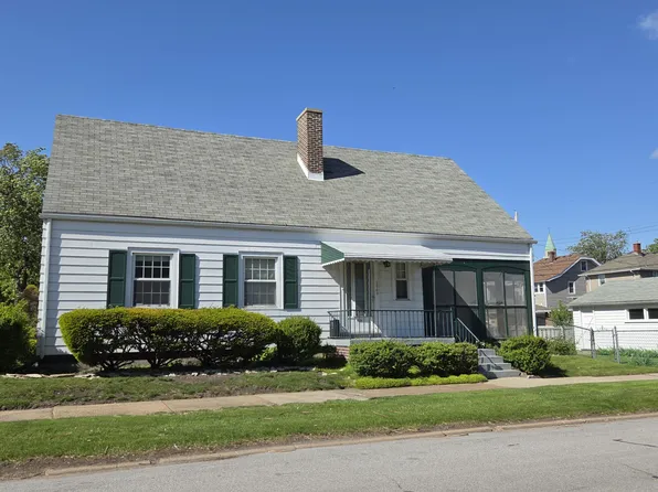 1949 Lake Ave, Whiting, IN 46394