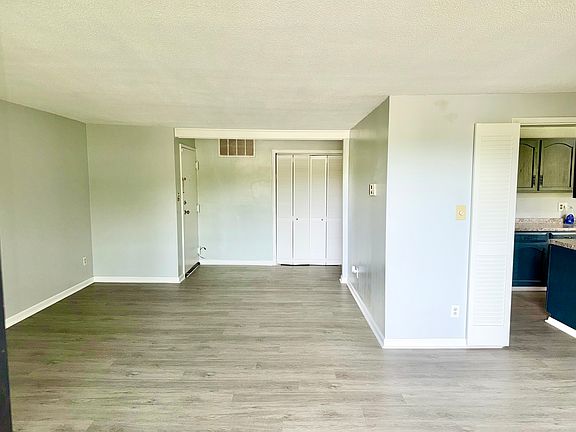 3rd image of 3331 Huntley Square Dr APT C1