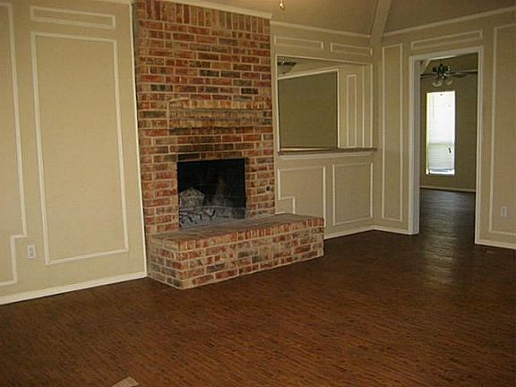 2nd image of 4825 Kelso Pl