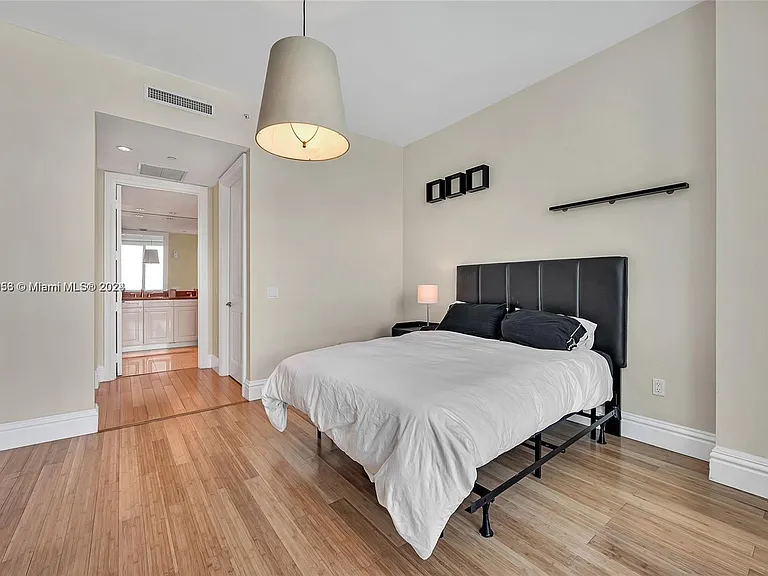 10295 Collins Ave #1906 — Photo 11