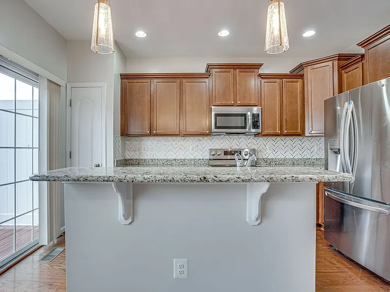 2895 Sedgemore Pl — Photo 10