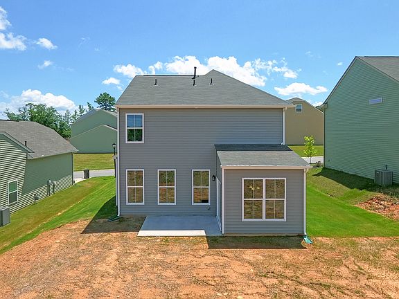 These photos are representative of this floor plan, but all options may not be available in every co