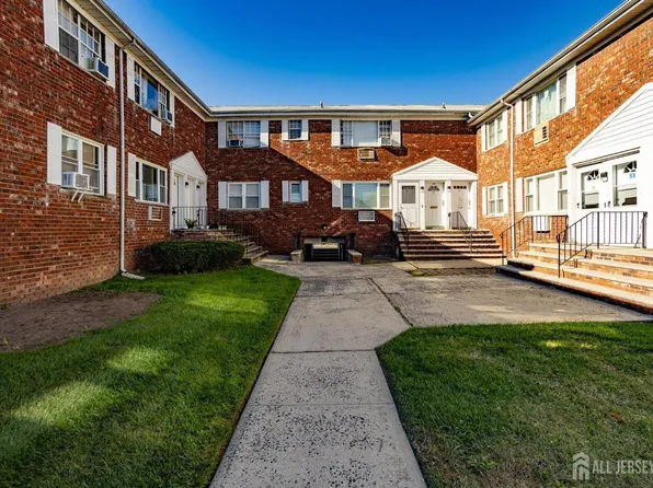 48 Gramercy Gdns #B, Middlesex, NJ 08846