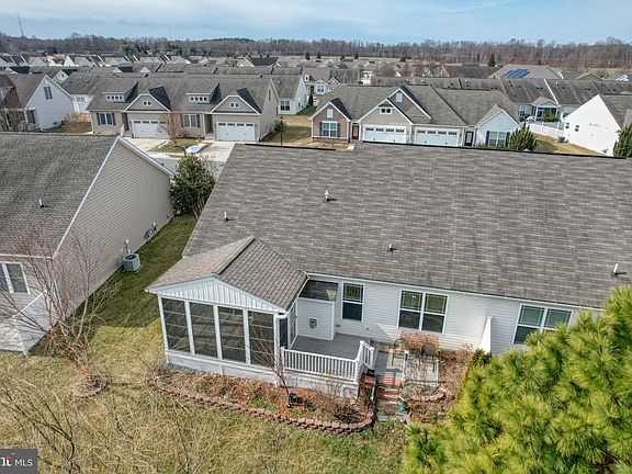 3rd image of 74 N Red Haven Ln