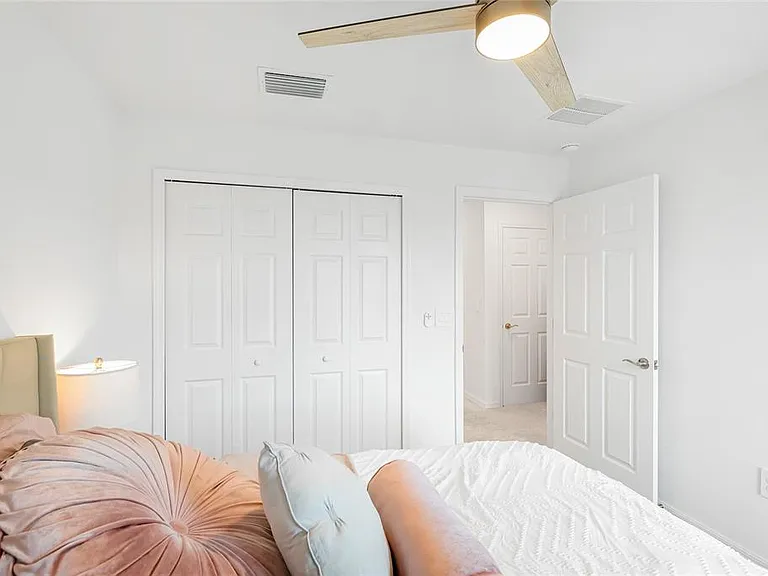 1808 Fender Ln — Photo 23