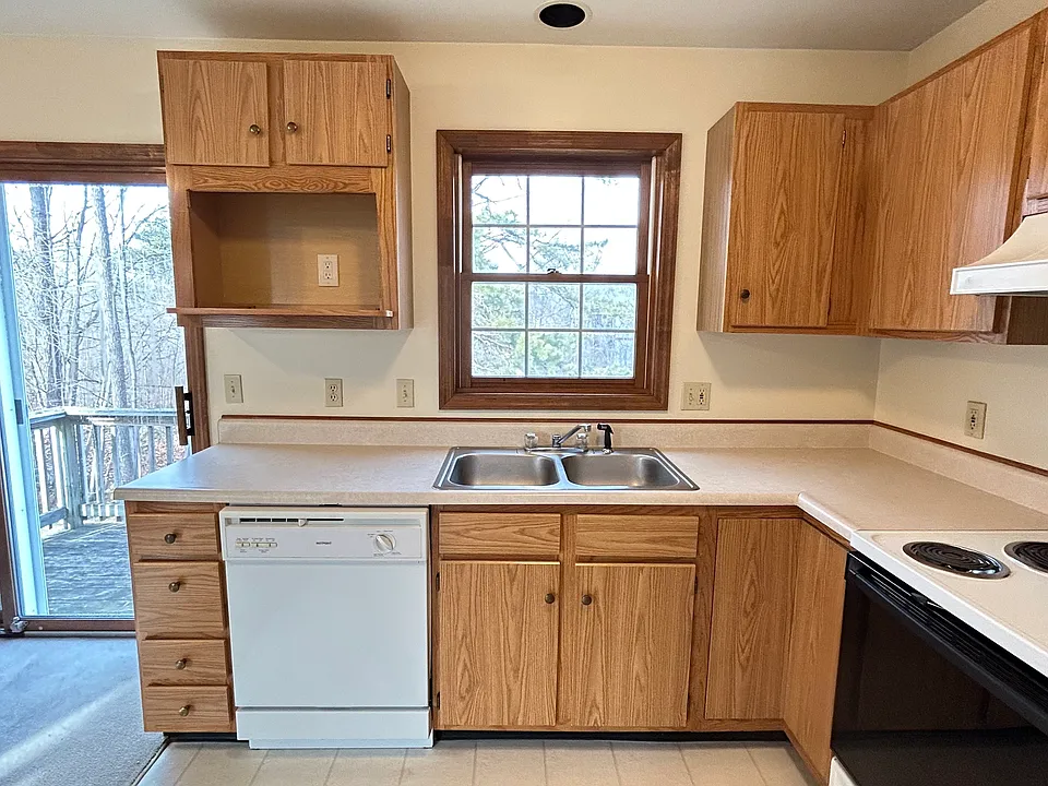 4212 Menga Dr #4