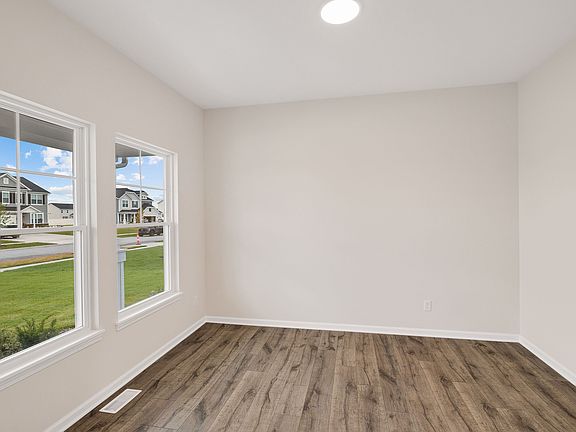 5th image of 11197 Song St
