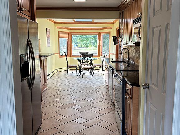 4th image of 2669 Grayson Drive