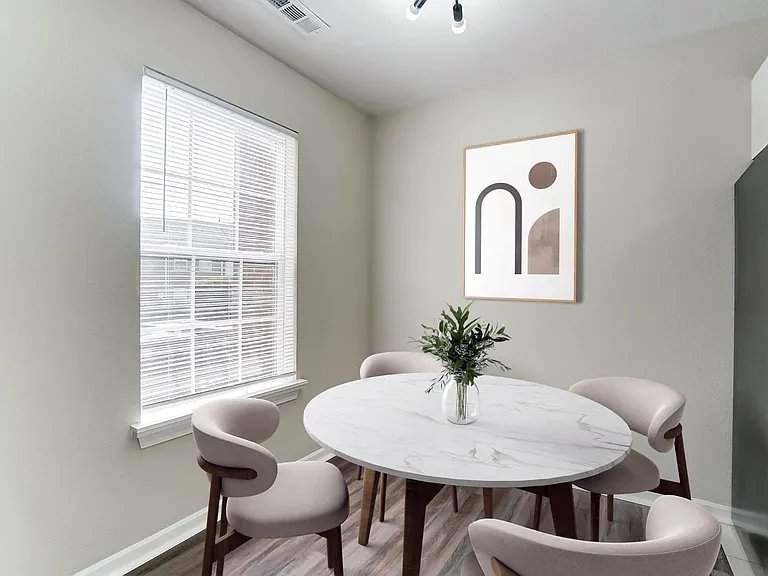 Coral Club Apartments — Photo 13
