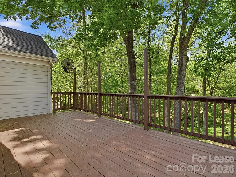 9437 Fairmead Dr — Photo 48