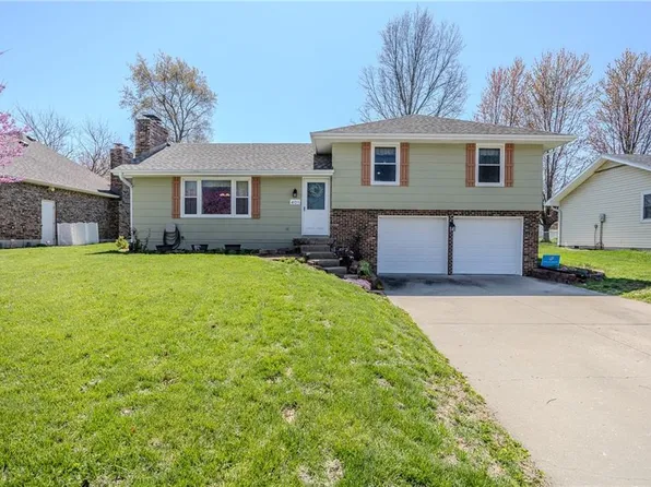 401 W 33rd St, Higginsville, MO 64037