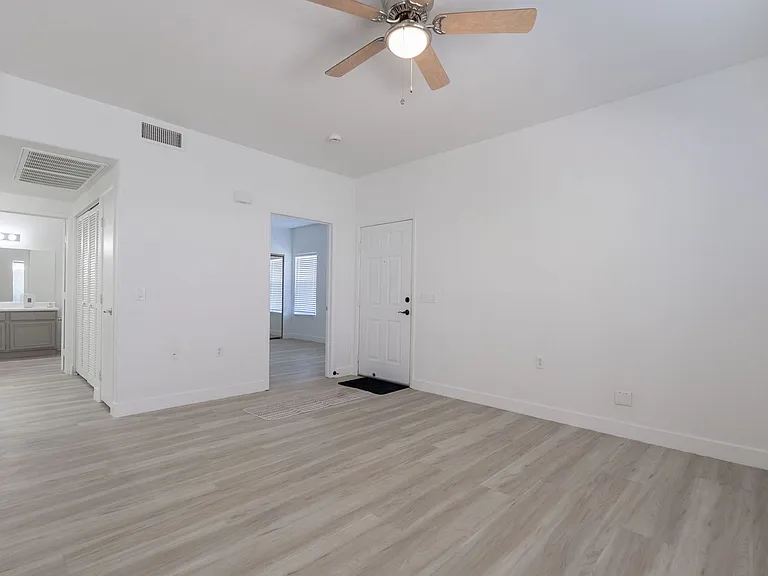 10245 S Maryland Pkwy #1212 — Photo 15