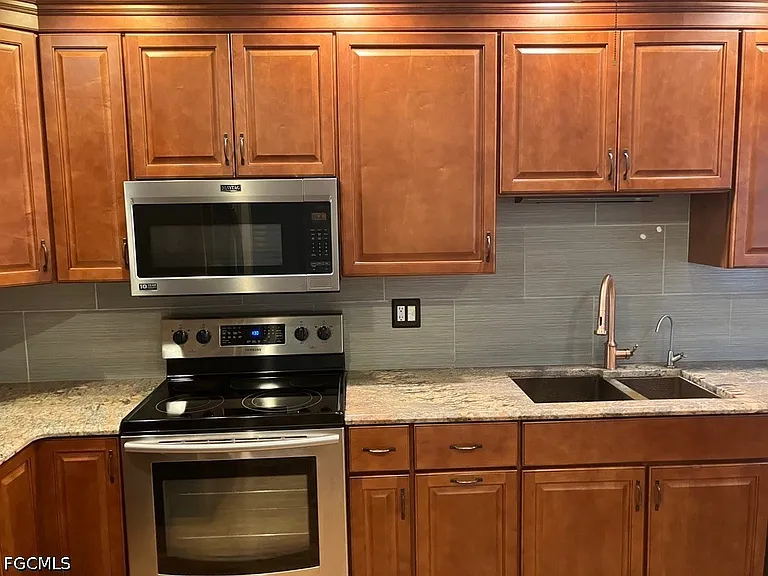 1335 Broadwater Dr — Photo 5