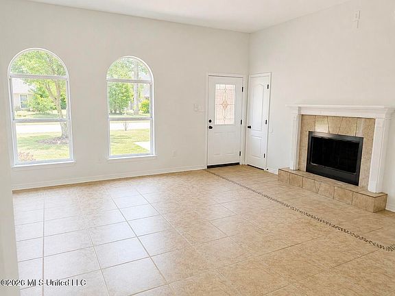 3rd image of 8122 Longwood Dr