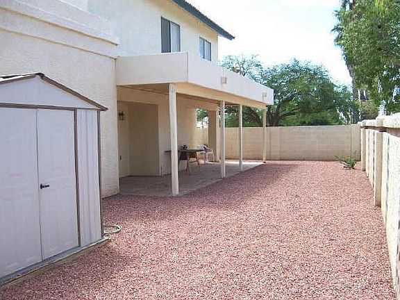 2nd image of 860 S Rio Dr