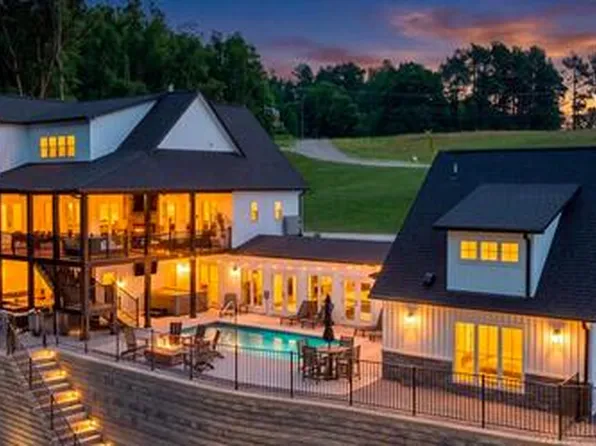 131 Oak Hollow Rd, Moneta, VA 24121