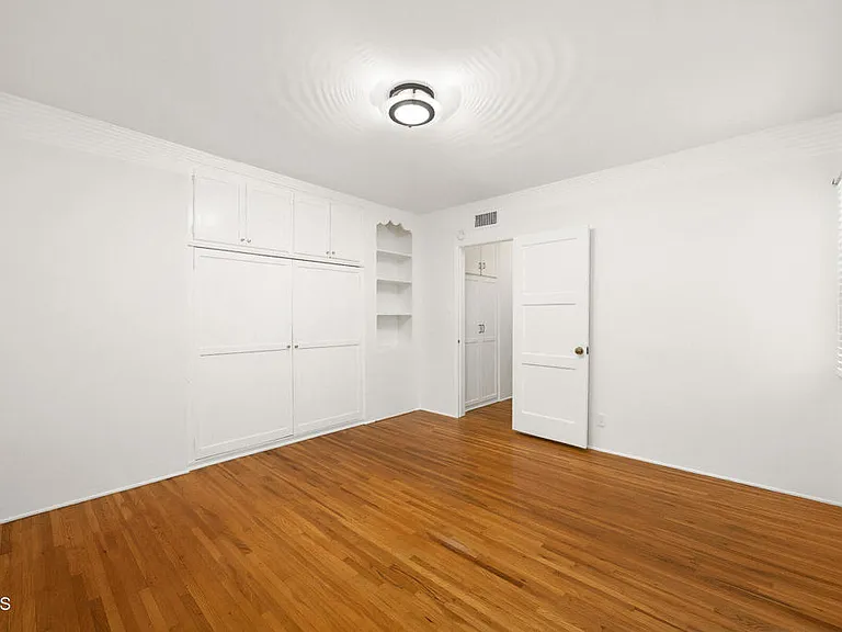 4541 Alveo La Canada — Photo 17