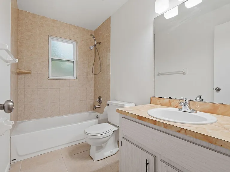 3425 NW 22nd Dr — Photo 11