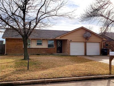 912 SW 10th St, Moore, OK, 73160