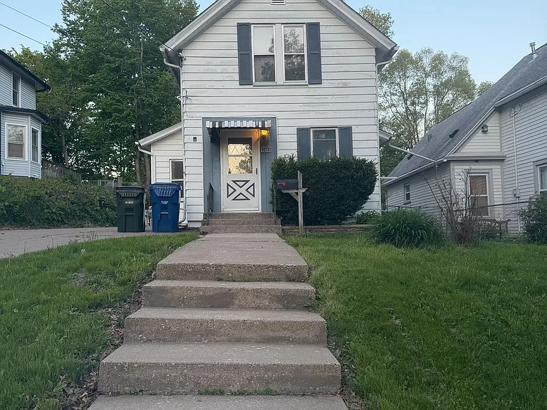 1405 Belle Ave — Photo 1