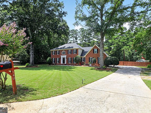 4th image of 140 Creekview Trl