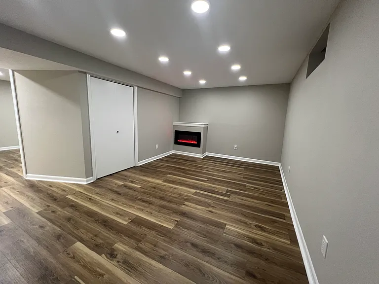 5348 N Lydell Ave — Photo 34