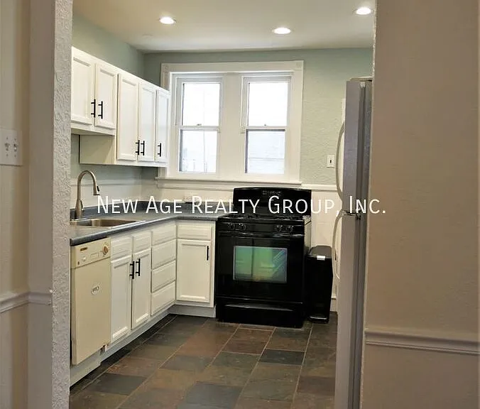 1322 Mifflin St — Photo 11