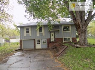 101 Erin St, Buckner, MO 64016