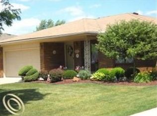 47372 Kathleen Rd, Macomb, MI 48044