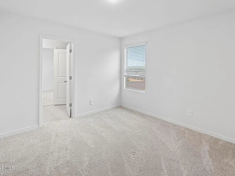 9637 W Agora Ln — Photo 32