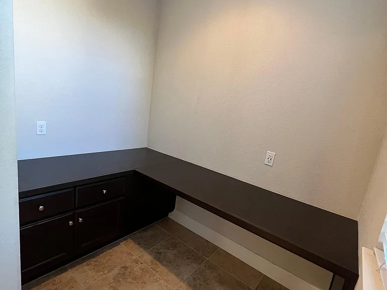 379 W Beckman Ct — Photo 15
