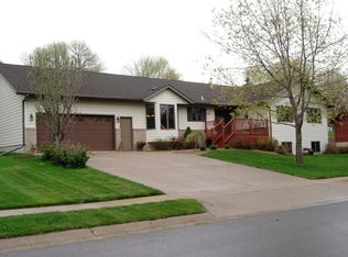1218 6th St NW, Watertown, SD 57201