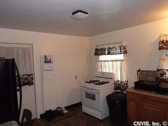 5th image of 204 Delray Ave